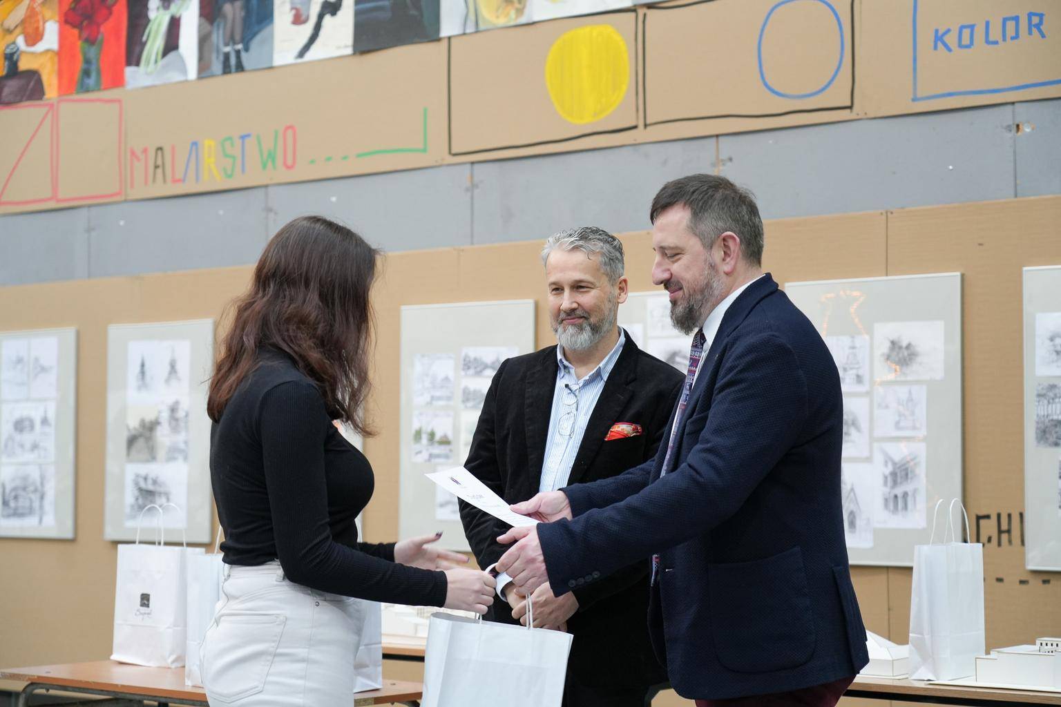 Burmistrz Supraśla nagrodził prace studentów architektury