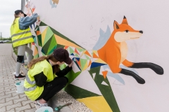 Mural firmy Accolade realizowany przy udziale studentek WA PB