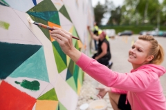 Mural firmy Accolade realizowany przy udziale studentek WA PB